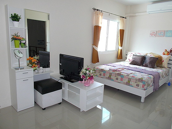 Condo · Mueang Chon Buri, chon_buri — photo 4