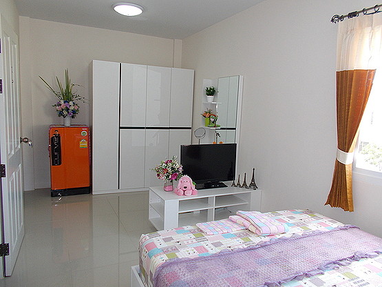 Condo · Mueang Chon Buri, chon_buri — photo 1