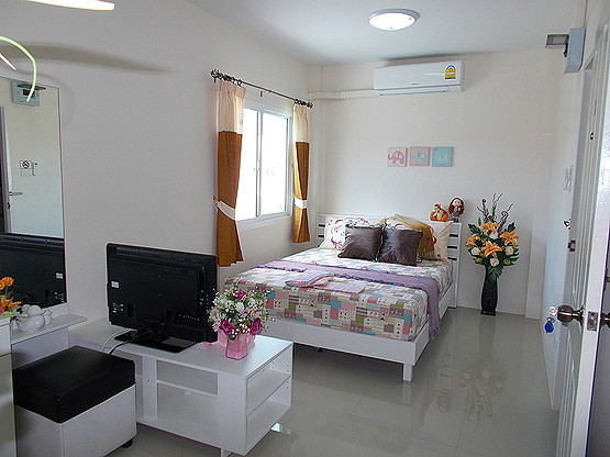 Condo · Mueang Chon Buri, chon_buri — photo 2