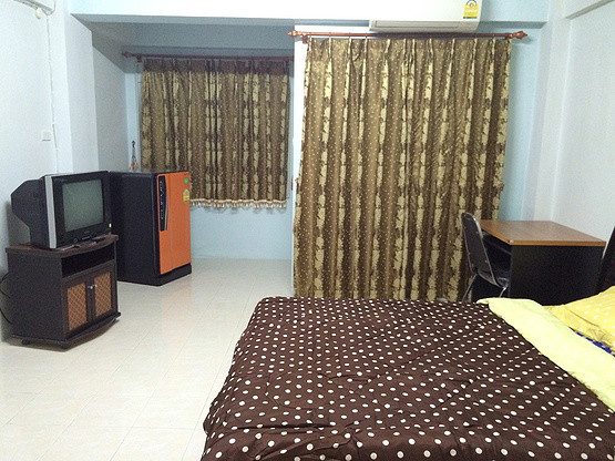 Condo · Mueang Chon Buri, chon_buri — photo 2