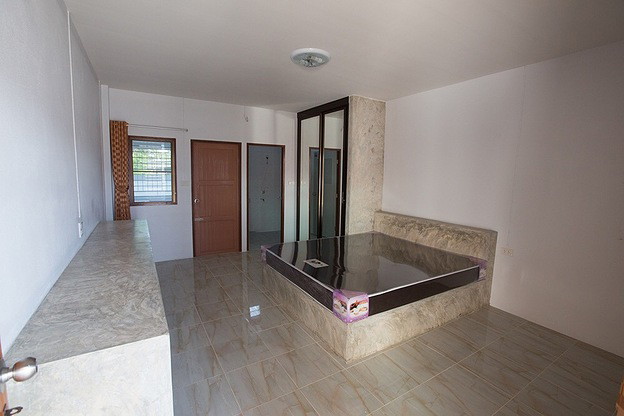 Condo — photo 5