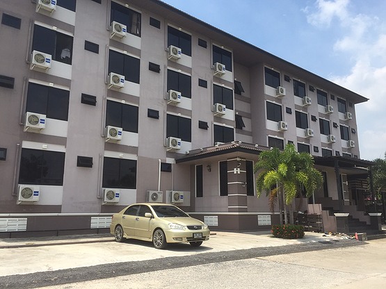 Condo — photo 2