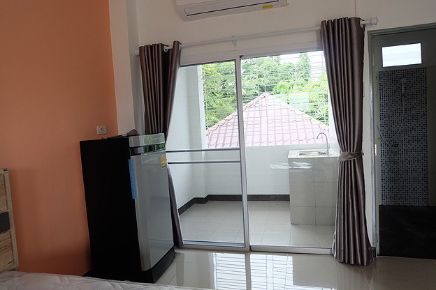 Condo — photo 1