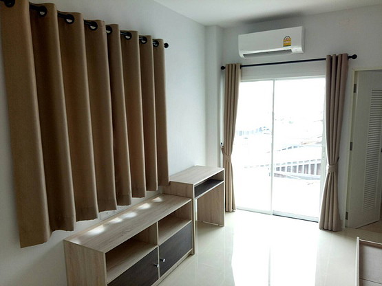 Condo · Mueang Chon Buri, chon_buri — photo 3