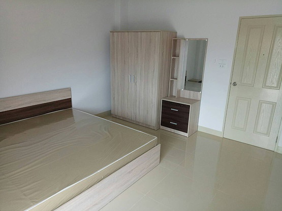 Condo · Mueang Chon Buri, chon_buri — photo 2