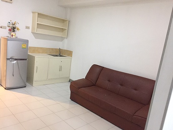 Condo · Huai Khwang, bangkok — photo 3
