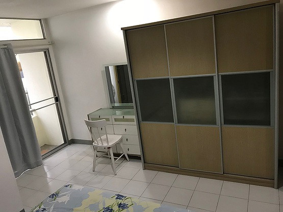Condo · Huai Khwang, bangkok — photo 5