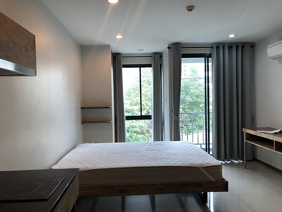 Condo · Huai Khwang, bangkok — photo 5