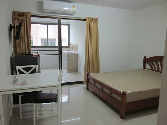 Condo · Mueang Chon Buri, chon_buri — photo 1