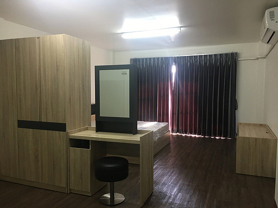 Condo — photo 2