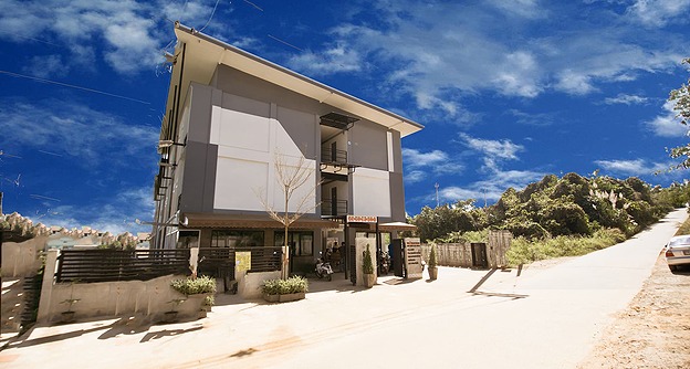 Condo — photo 2