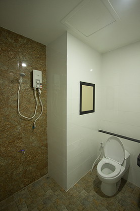 Condo — photo 2