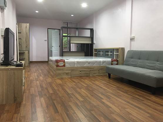 Condo · Bang Rak, bangkok — photo 1