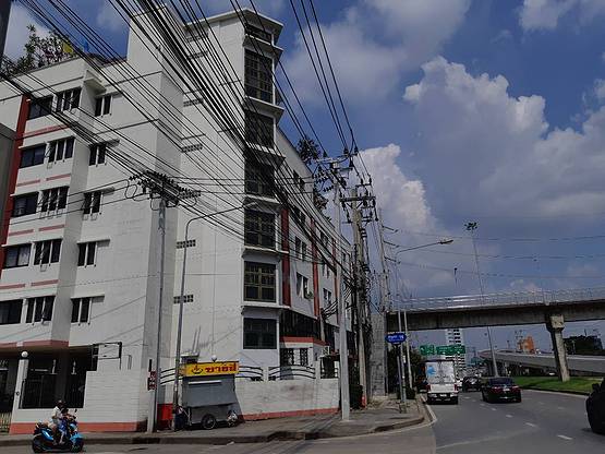 Condo · Bang Kapi, bangkok — photo 4