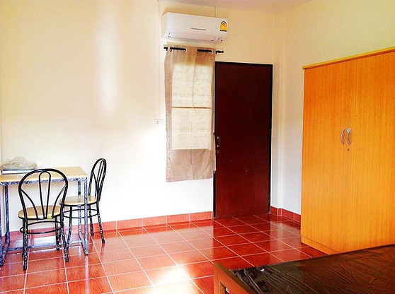 Condo — photo 2