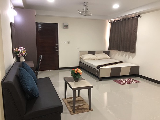 Condo · Bangkok Noi, bangkok — photo 1