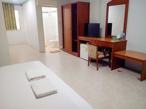 Condo — photo 1