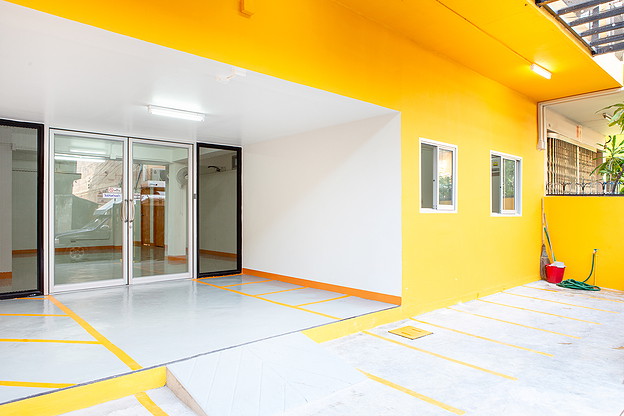 Condo · Bang Rak, bangkok — photo 1
