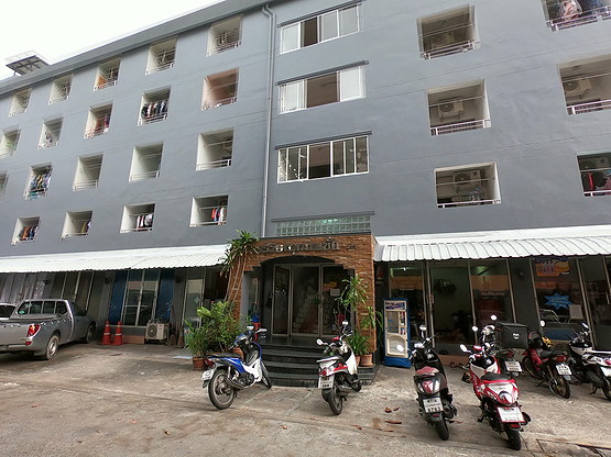 Condo · Wang Thonglang, bangkok — photo 1