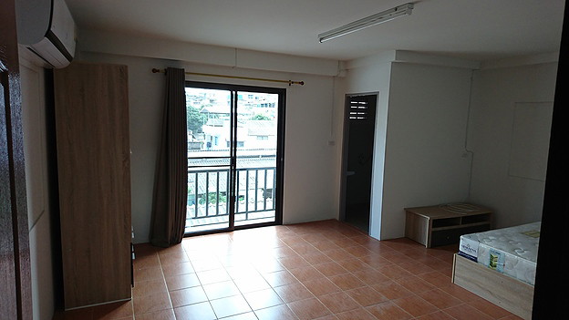 Condo · Huai Khwang, bangkok — photo 4