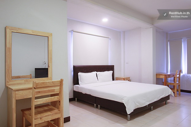 Condo · Bang Rak, bangkok — photo 2