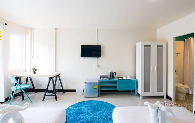 Condo — photo 1