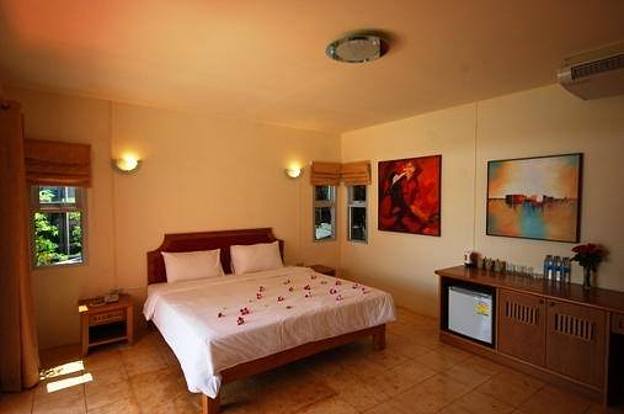Condo · Mueang Phuket, phuket — photo 1