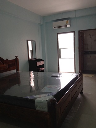 Condo · Mueang Chon Buri, chon_buri — photo 2