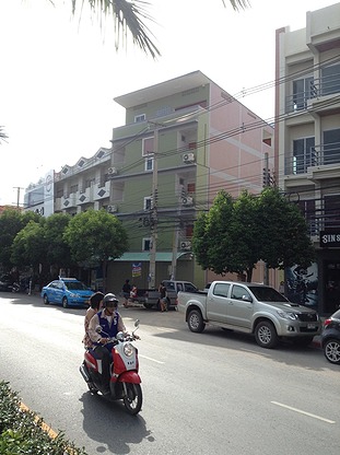 Condo · Mueang Chon Buri, chon_buri — photo 1