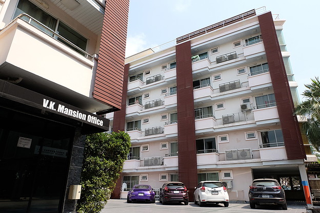 Condo · Wang Thonglang, bangkok — photo 1