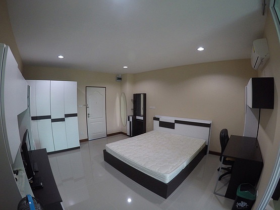 Condo — photo 3