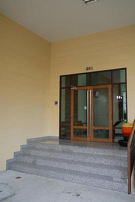 Condo — photo 2