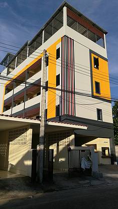 Condo — photo 2