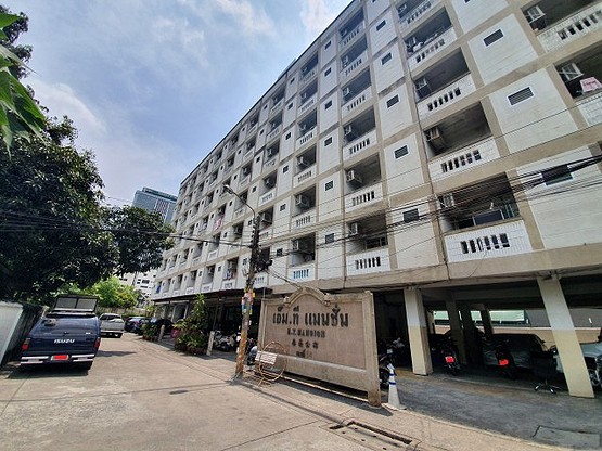 Condo · Huai Khwang, bangkok — photo 1