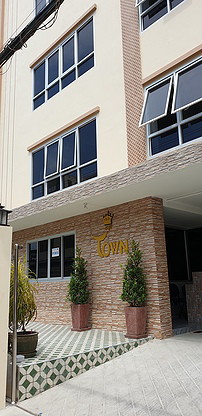 Condo · Huai Khwang, bangkok — photo 1