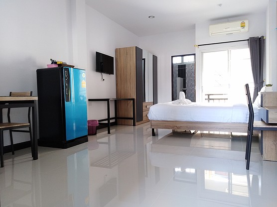 Condo — photo 2