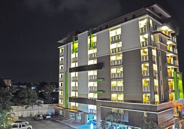 Condo — photo 2