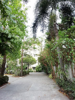 Condo · Wang Thonglang, bangkok — photo 2
