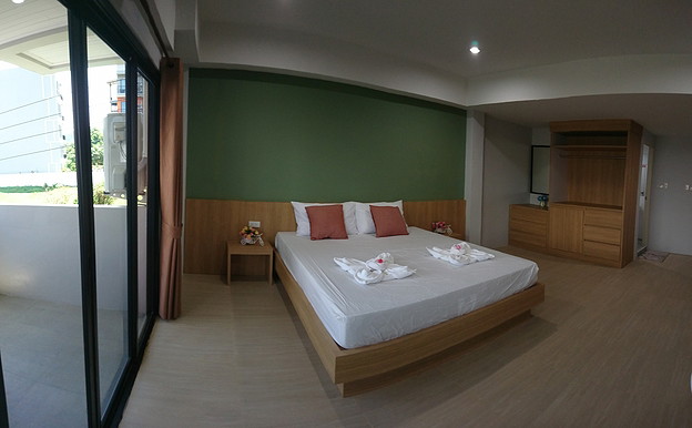 Condo — photo 1