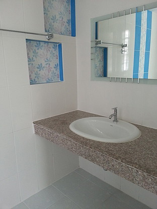 Condo — photo 3