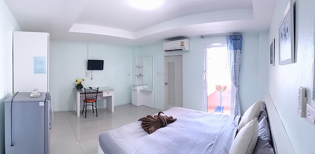 Condo — photo 2