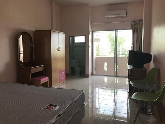Condo — photo 2