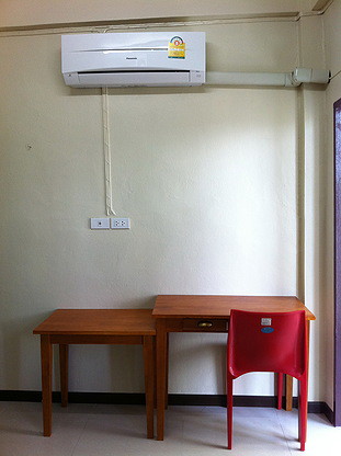 Condo · Khlong Toei, bangkok — photo 2