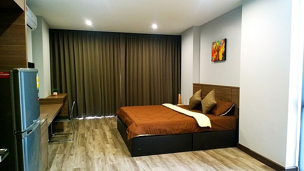Condo · Huai Khwang, bangkok — photo 2