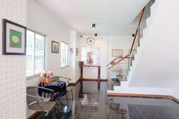 Condo — photo 4