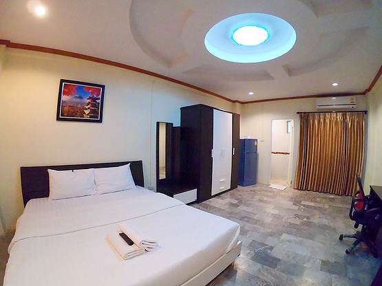 Condo — photo 3