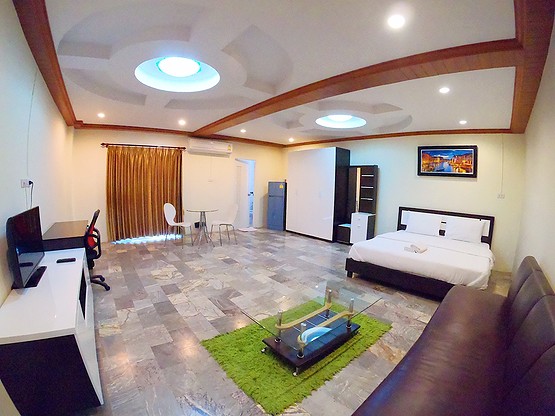 Condo — photo 2