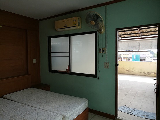 Condo · Phasi Charoen, bangkok — photo 2