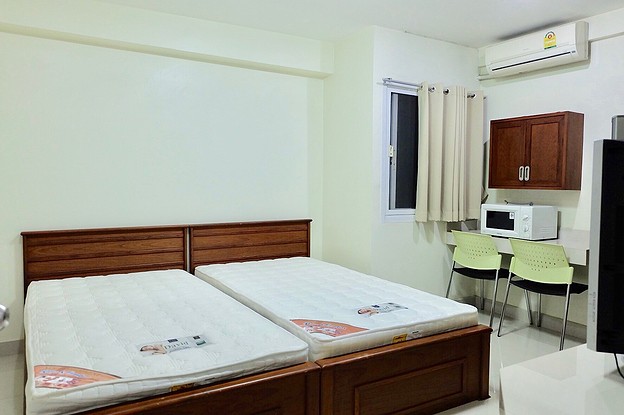 Condo — photo 2