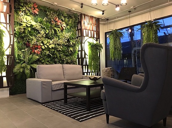 Condo — photo 1